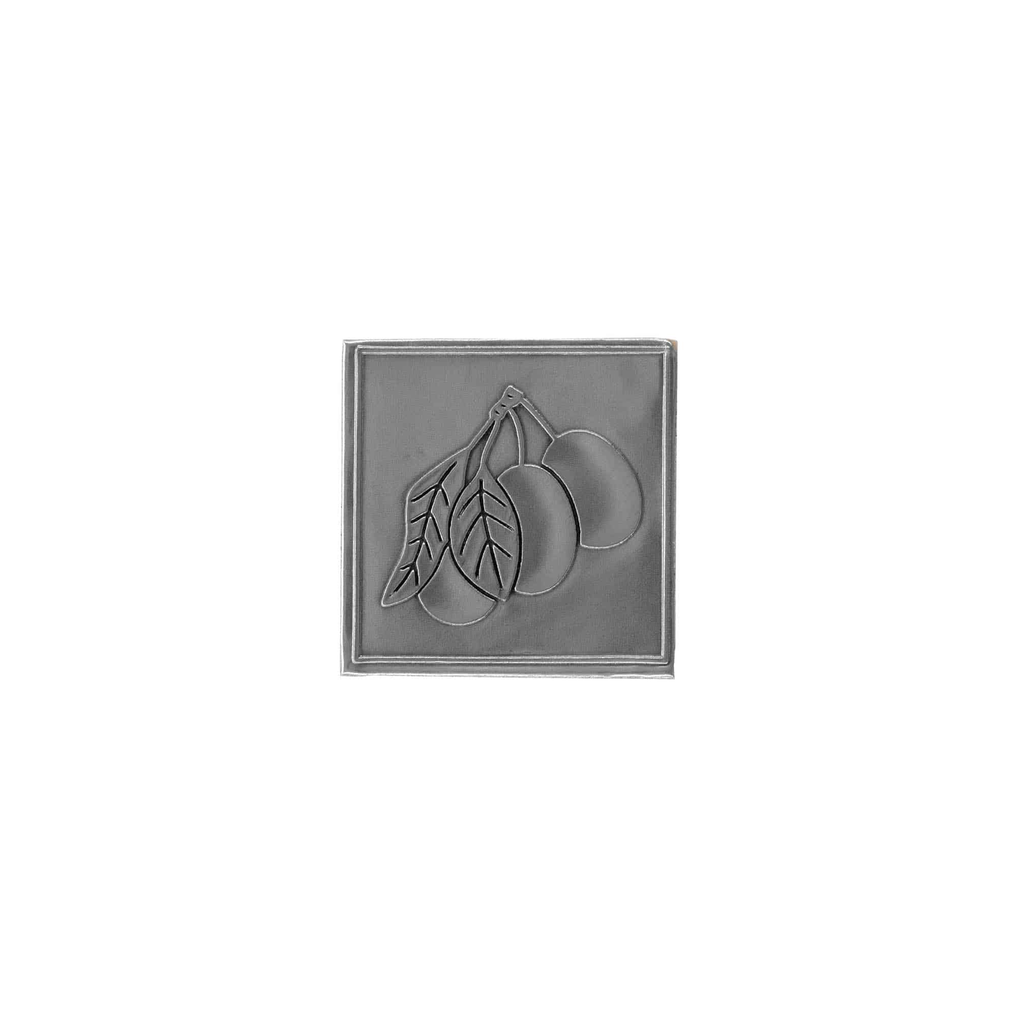 Oznaka od kositra 'Šljiva', kvadratna, metal, srebrna Oznaka od kositra 'Šljiva', kvadratna, metal, srebrna